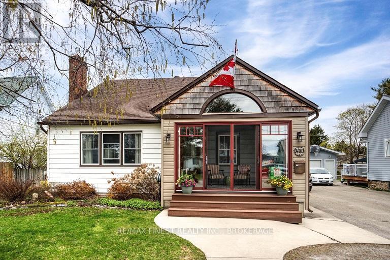 Property at 130 VICTORIA AVENUE N image 2