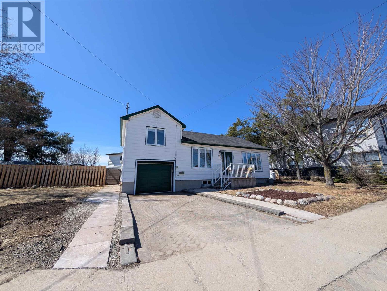 54 Magpie Rd, Wawa, Ontario  P0S 1K0 - Photo 1 - SM251041