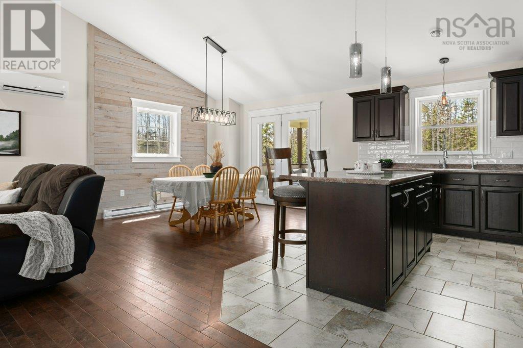 Property at 166 Sawgrass Drive image 3