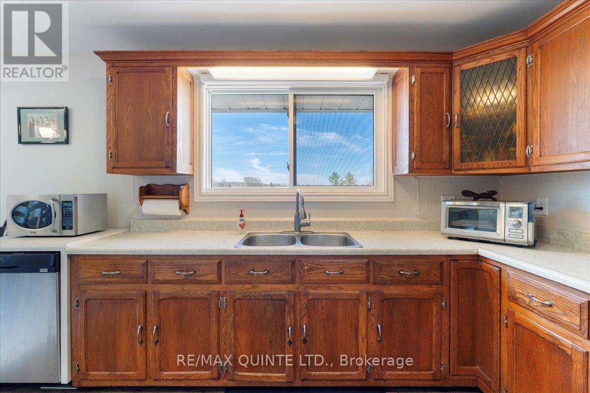 321 Rosebush Road, Quinte West, Ontario  K0K 3E0 - Photo 11 - X12138163