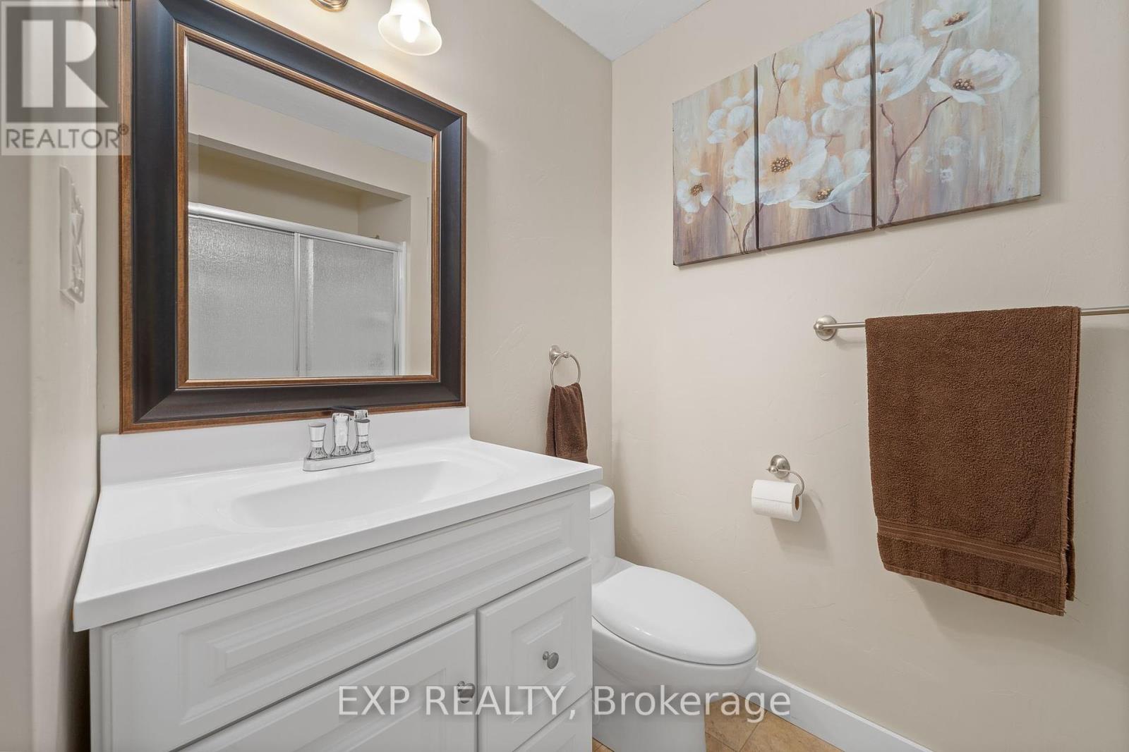 17682 Loyalist Parkway, Prince Edward County, Ontario  K0K 3L0 - Photo 23 - X12138181