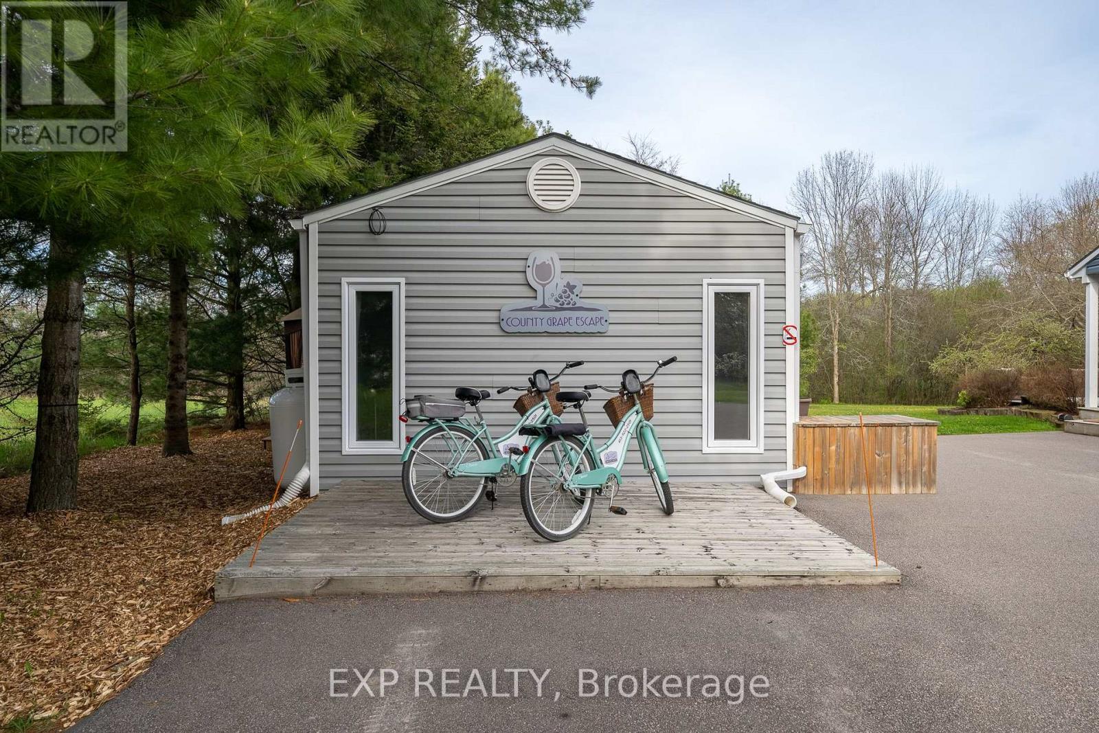 17682 Loyalist Parkway, Prince Edward County, Ontario  K0K 3L0 - Photo 42 - X12138181