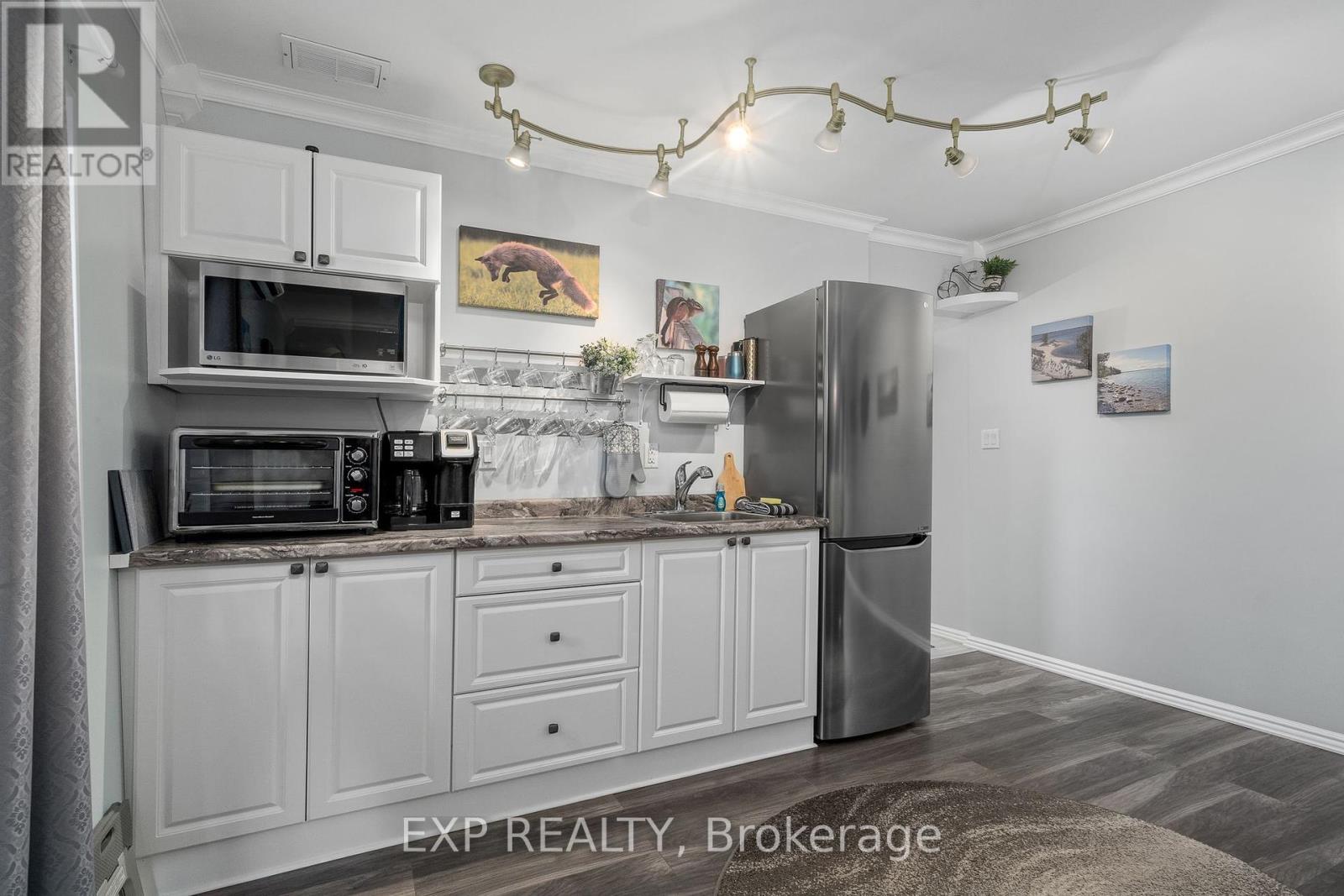 17682 Loyalist Parkway, Prince Edward County, Ontario  K0K 3L0 - Photo 48 - X12138181