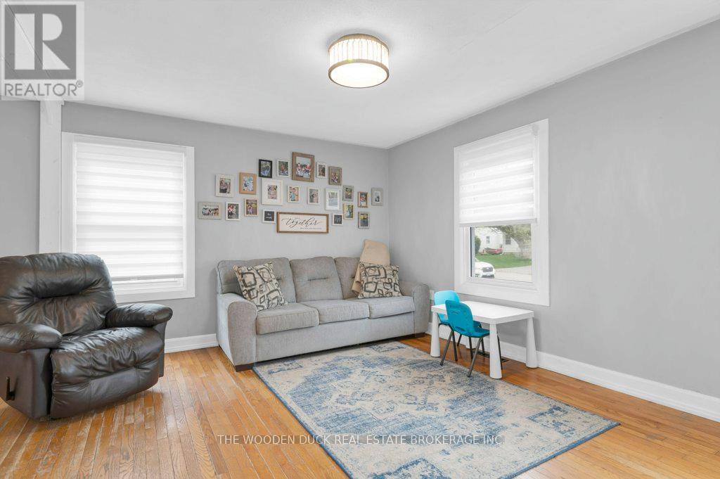 Property at 285 KENT STREET image 4