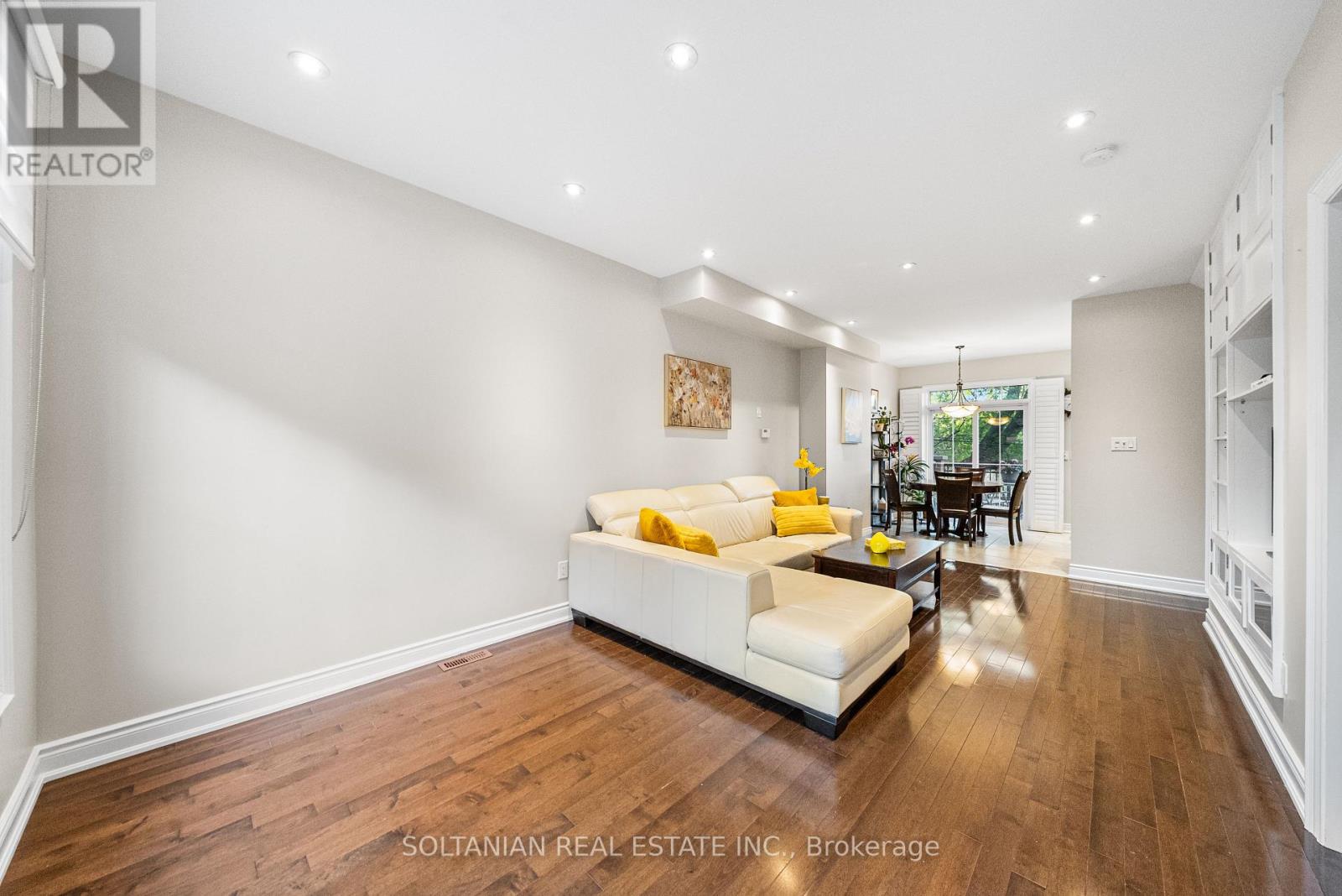 Property at 11 SLINGSBY LANE image 4