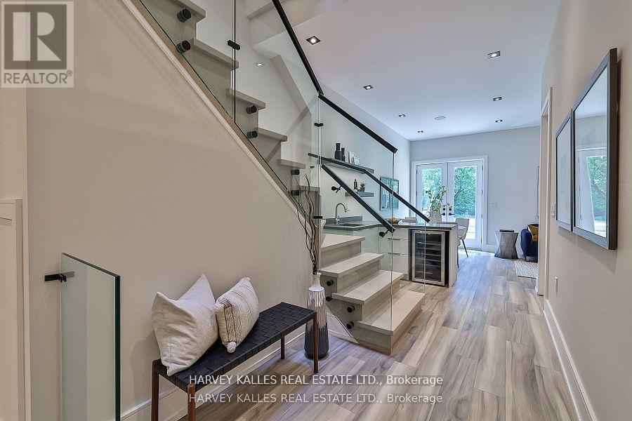 105 Donlea Drive, Toronto, Ontario  M4G 2M6 - Photo 37 - C12138006