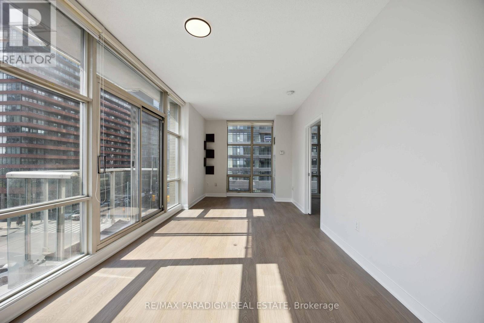 611 - 9 Spadina Avenue, Toronto, Ontario  M5V 3M5 - Photo 14 - C12138064