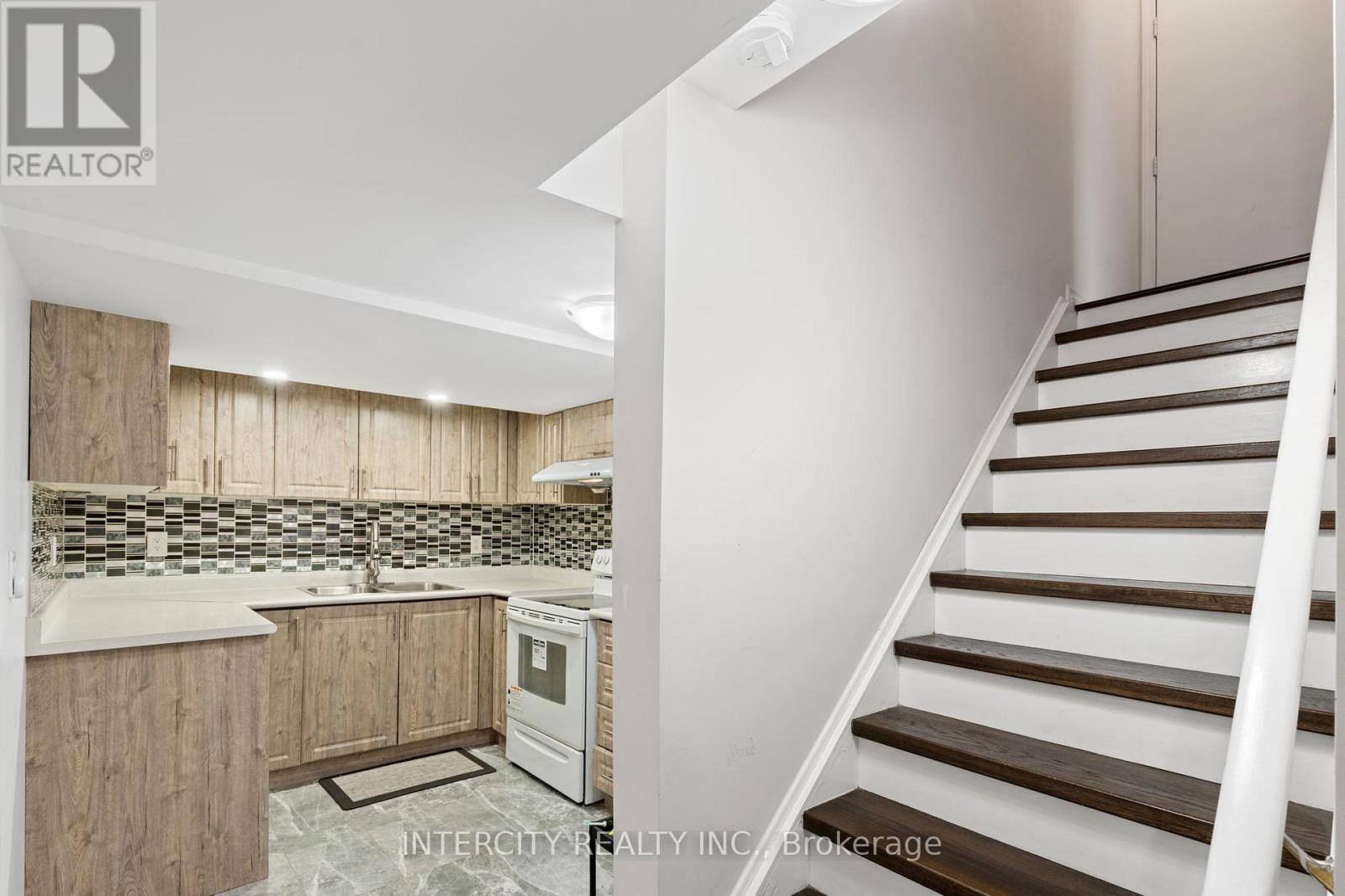 95 Nightstar Road, Toronto, Ontario  M1X 1V7 - Photo 2 - E12137930