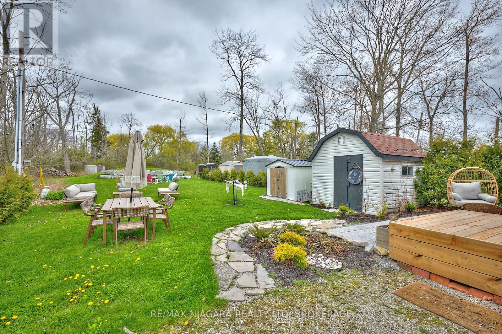 2401 Lakeshore Road, Haldimand (Dunnville), Ontario  N1A 2W8 - Photo 27 - X12138164