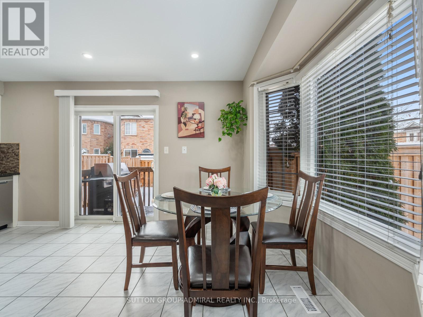 2 Marathon Avenue, Vaughan, Ontario  L4K 5H1 - Photo 6 - N12137901