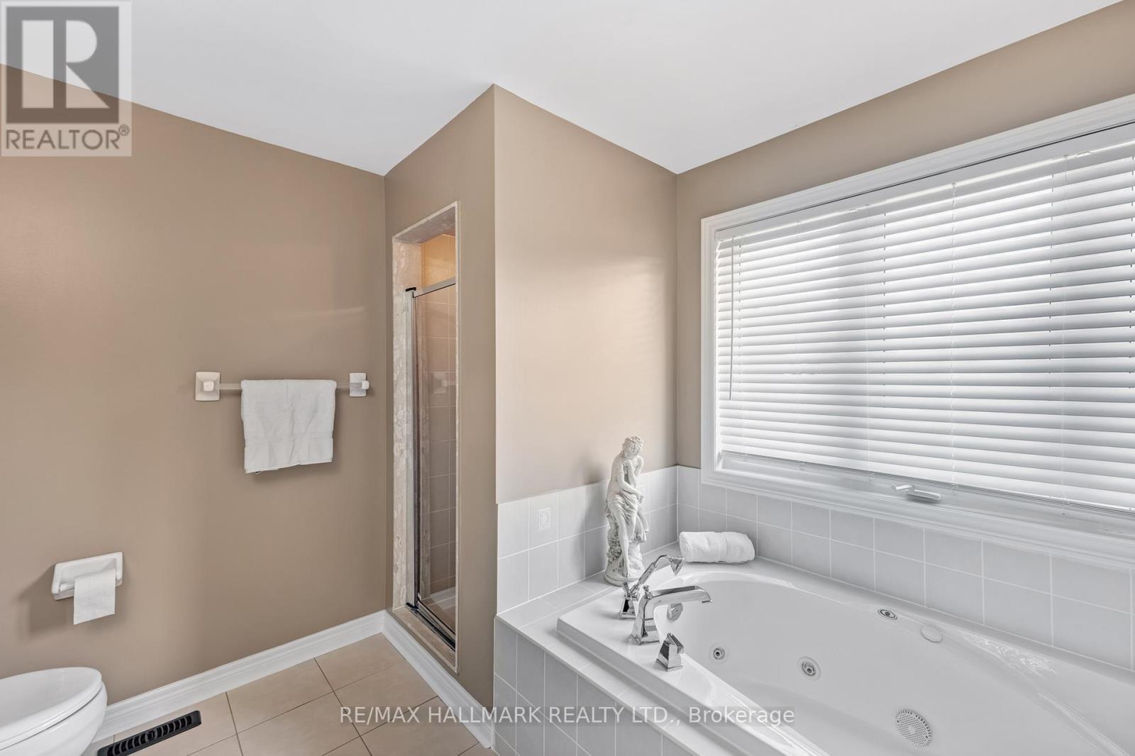 91 Capera Drive, Vaughan, Ontario  L4H 3K3 - Photo 28 - N12137985