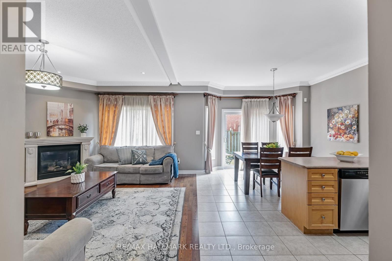 91 Capera Drive, Vaughan, Ontario  L4H 3K3 - Photo 9 - N12137985