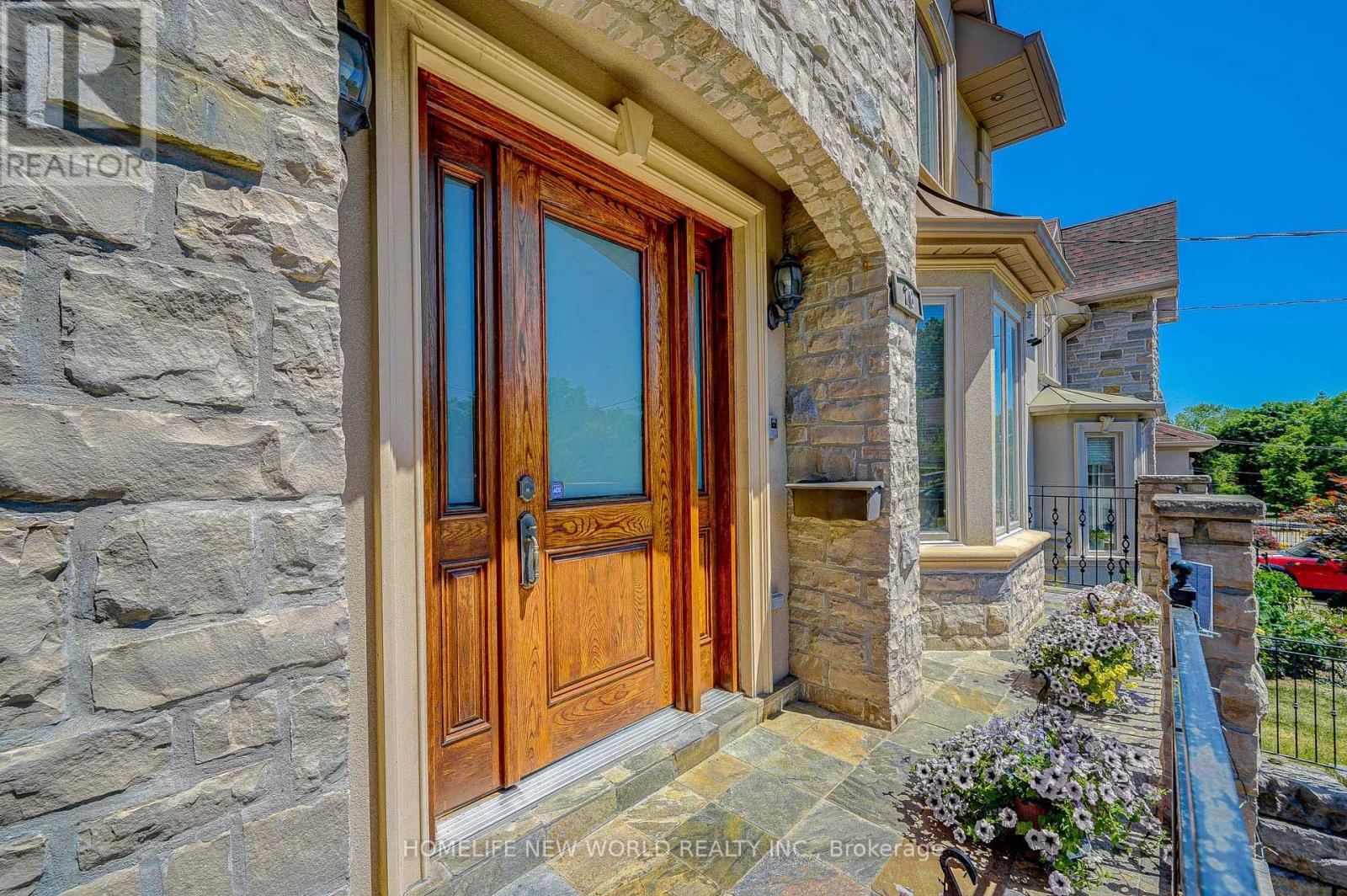 Property at 76 WOODWARD AVENUE image 3