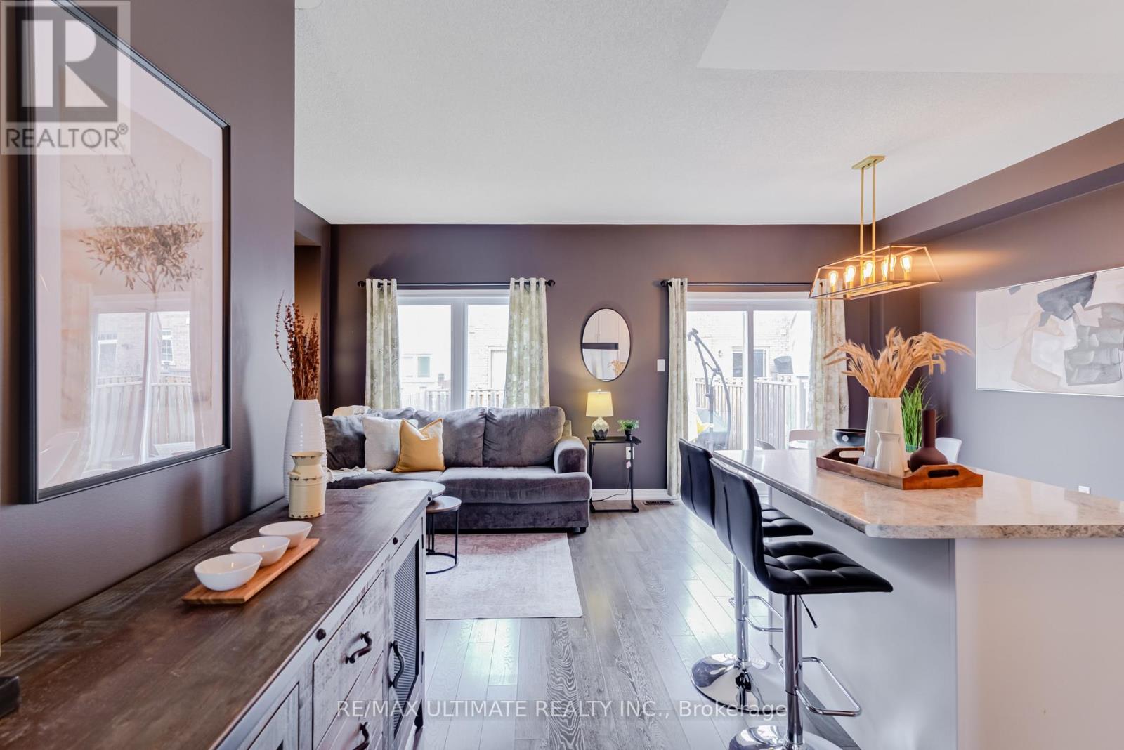 6 Daniele Crescent, Bradford West Gwillimbury, Ontario  L3Z 0V8 - Photo 8 - N12138040