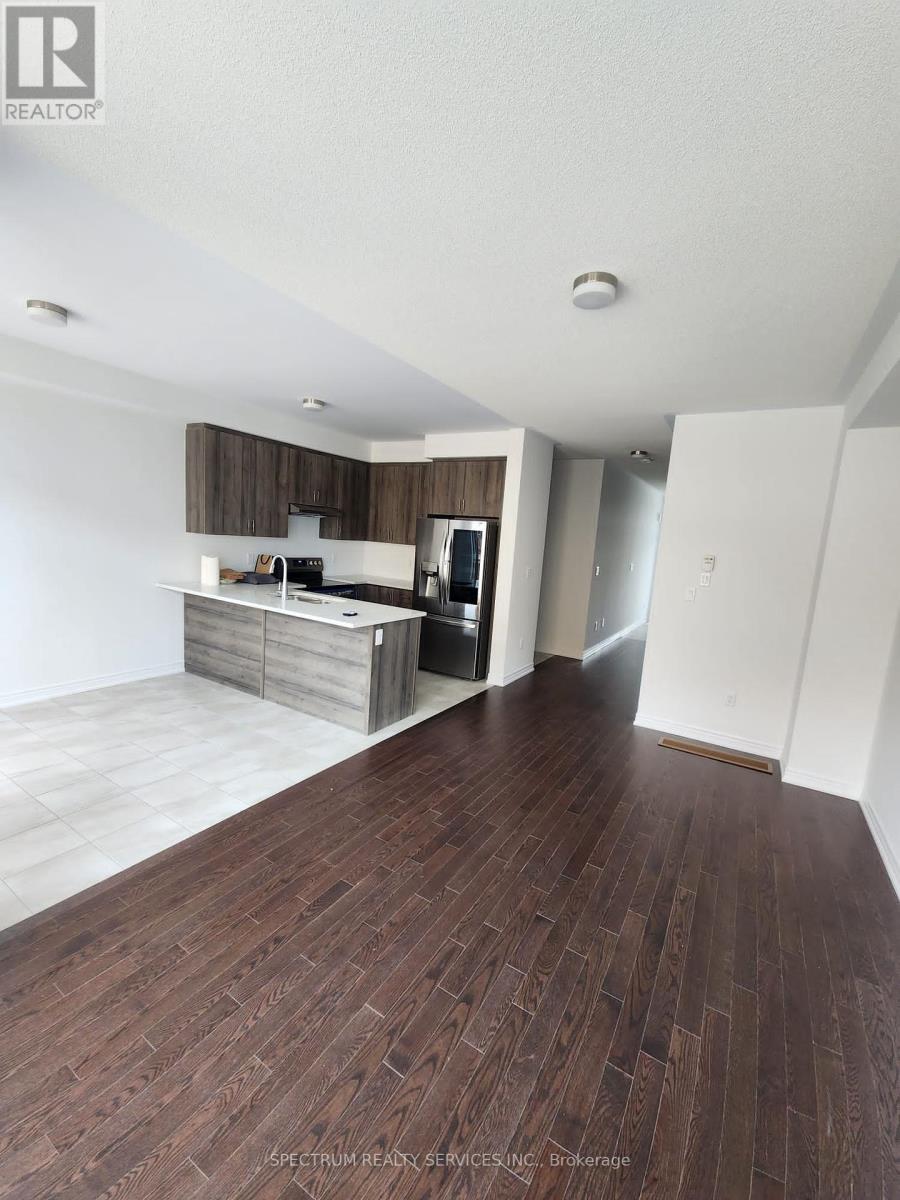 45 Milady Crescent, Barrie, Ontario  L9J 0X2 - Photo 4 - S12137954