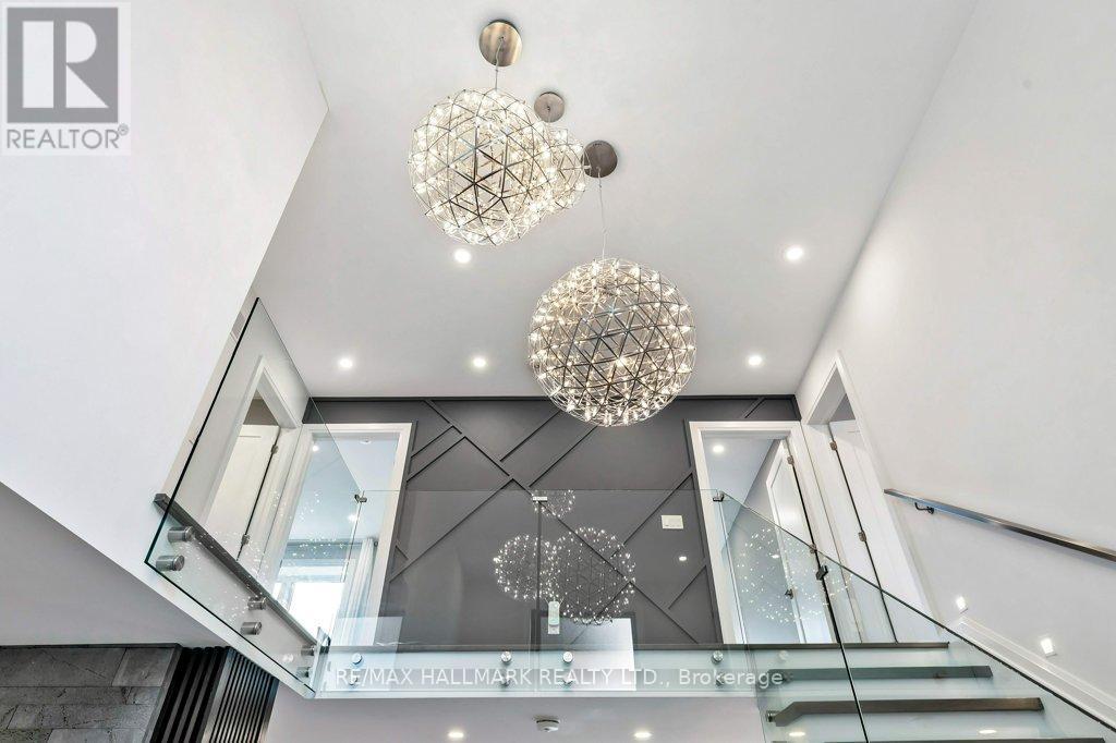 Property at 3 AVERDON CRESCENT image 2