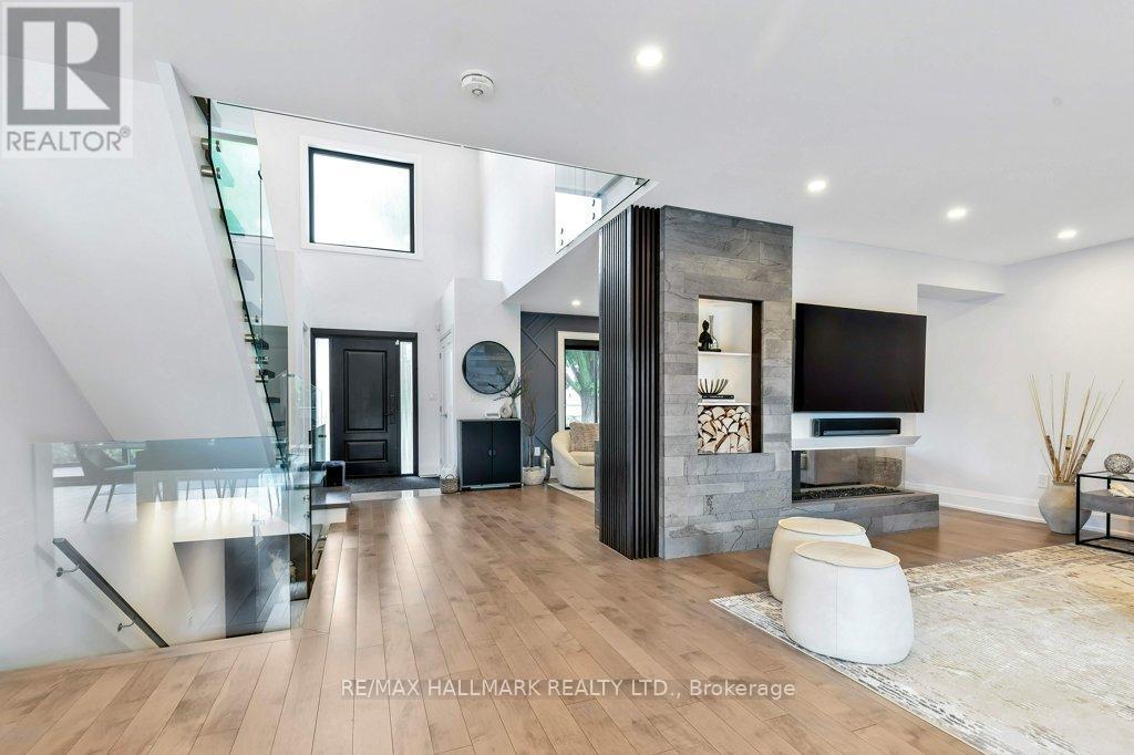 Property at 3 AVERDON CRESCENT image 4