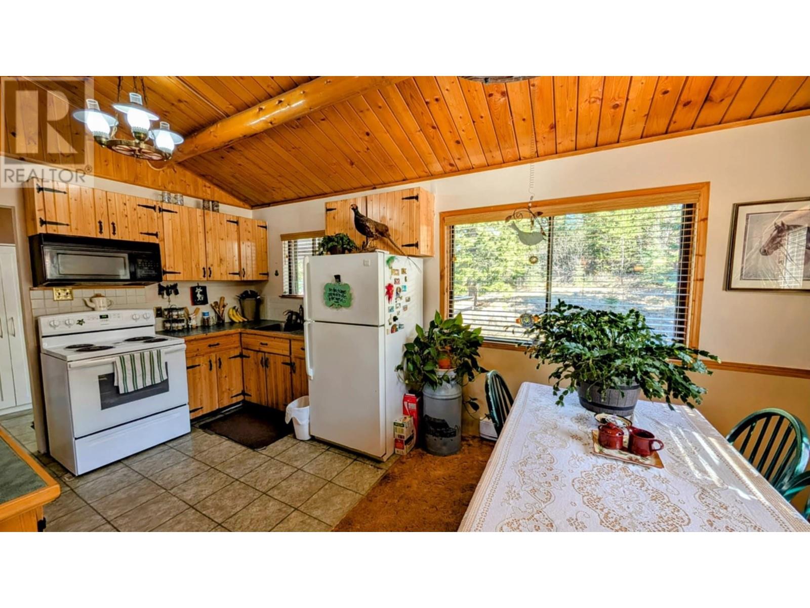 7624 Clearview Road, Deka Lake / Sulphurous / Hathaway Lakes, British Columbia  V0K 1X3 - Photo 4 - R3000136