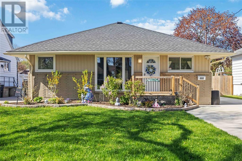 Property at 880 Devine STREET image 1