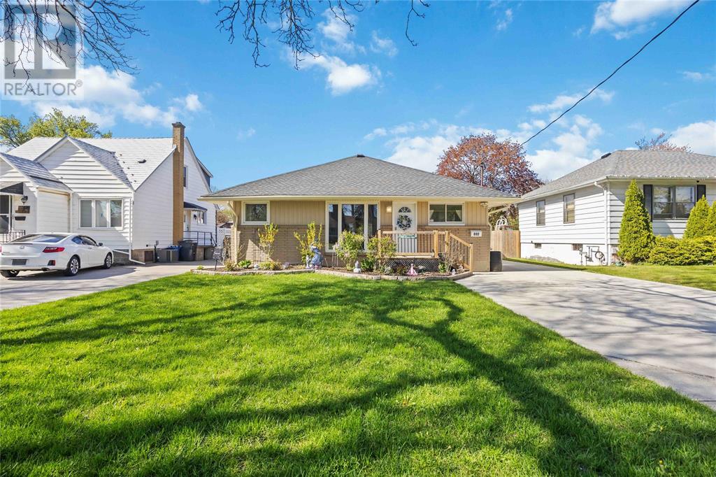 Property at 880 Devine STREET image 2