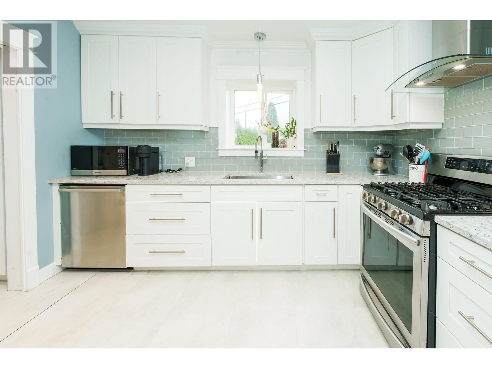 Property at 11943 232 STREET image 4