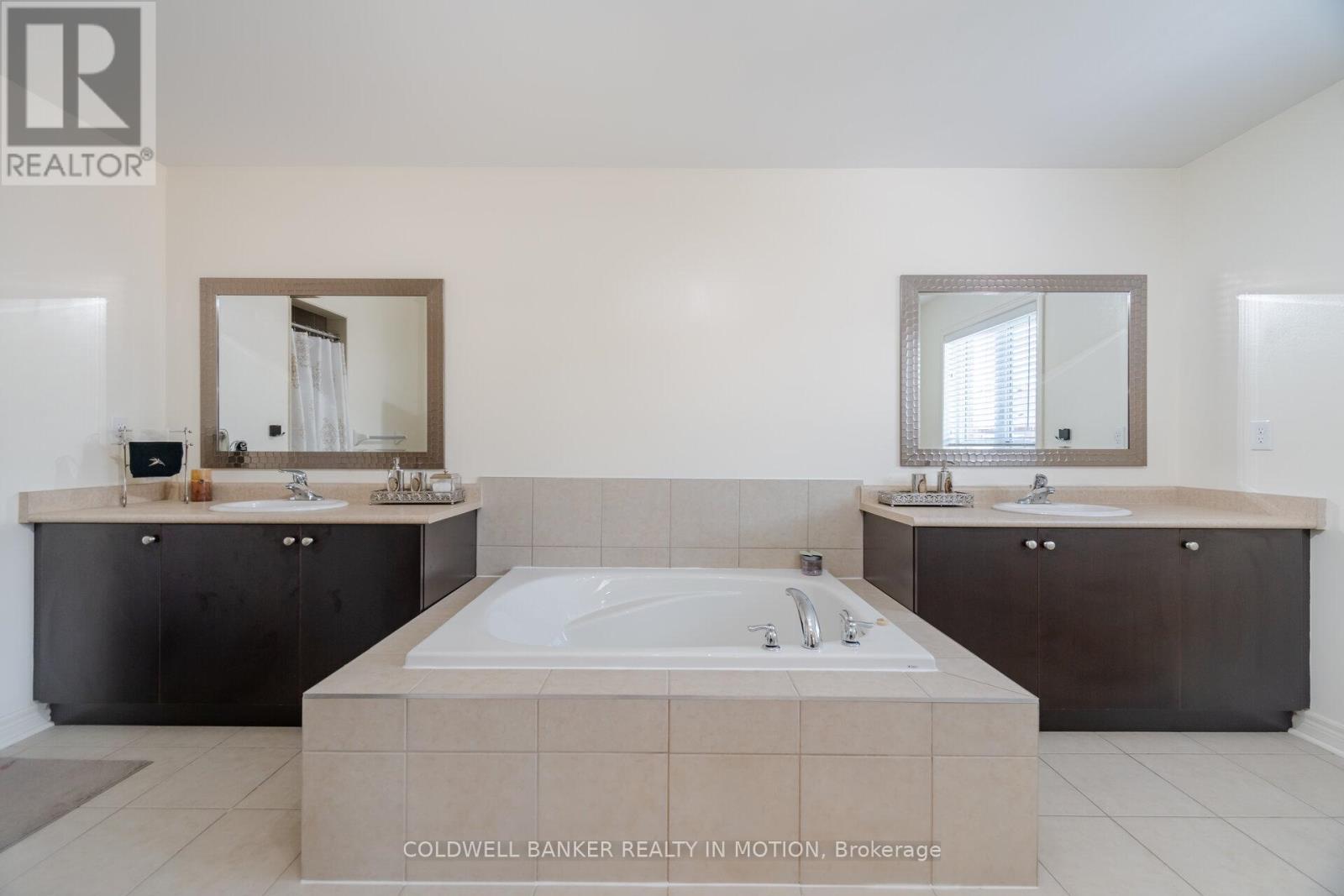 474 Cedric Terrace, Milton (Ha Harrison), Ontario  L9T 8P8 - Photo 25 - W12137909