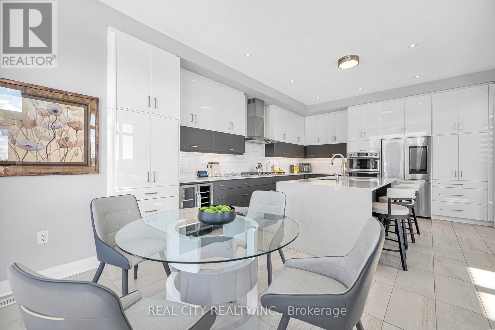 3275 Harasym Trail, Oakville, Ontario  L6M 5L6 - Photo 21 - W12137942