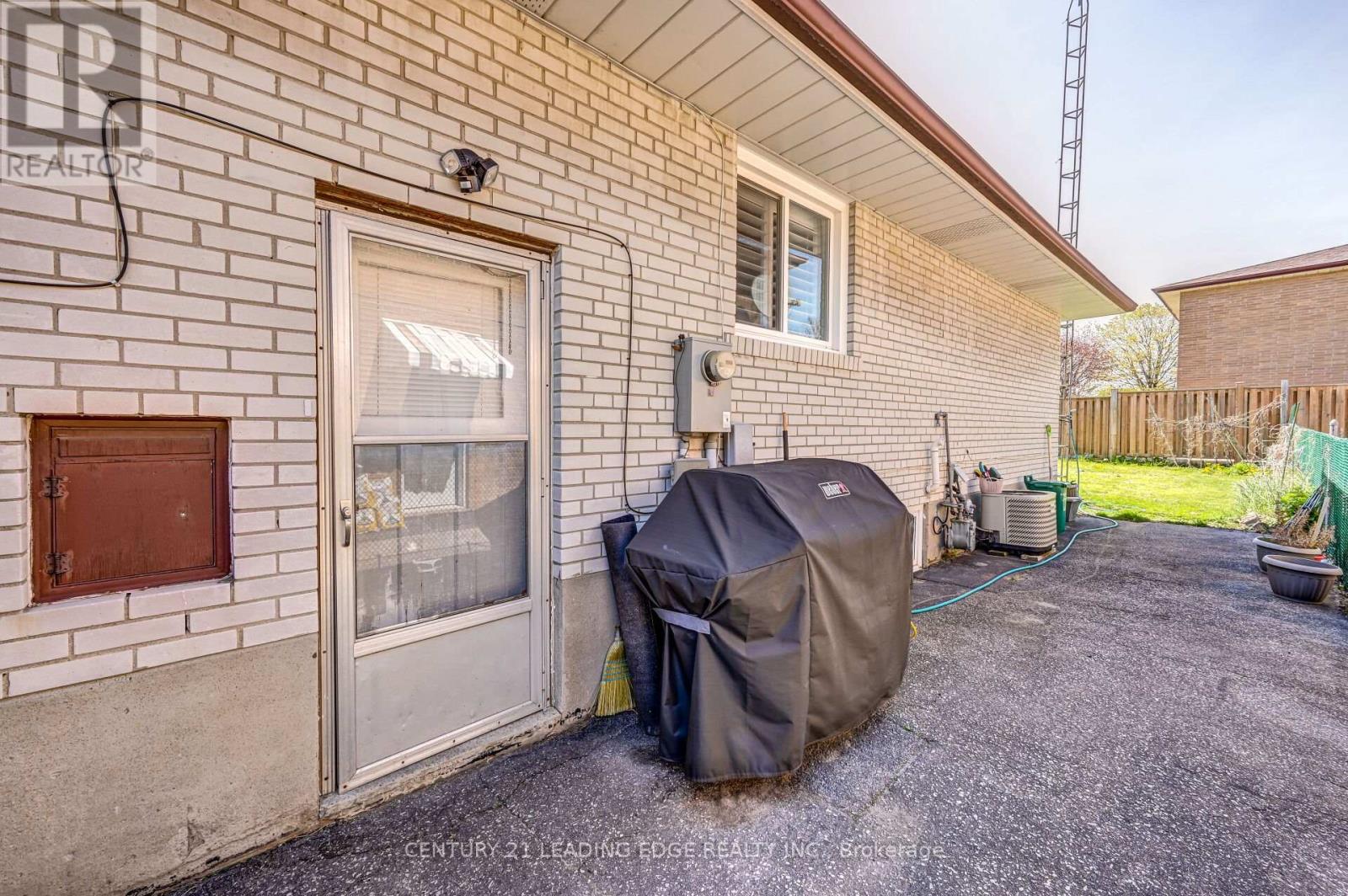 621 Tedwyn Drive, Mississauga (Cooksville), Ontario  L5A 1K3 - Photo 21 - W12137957