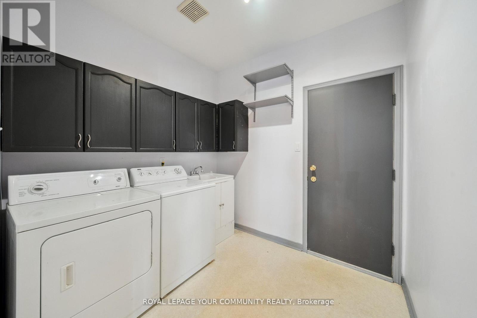 105 Redondo Drive, Vaughan (Beverley Glen), Ontario  L4J 7S6 - Photo 10 - N12138142