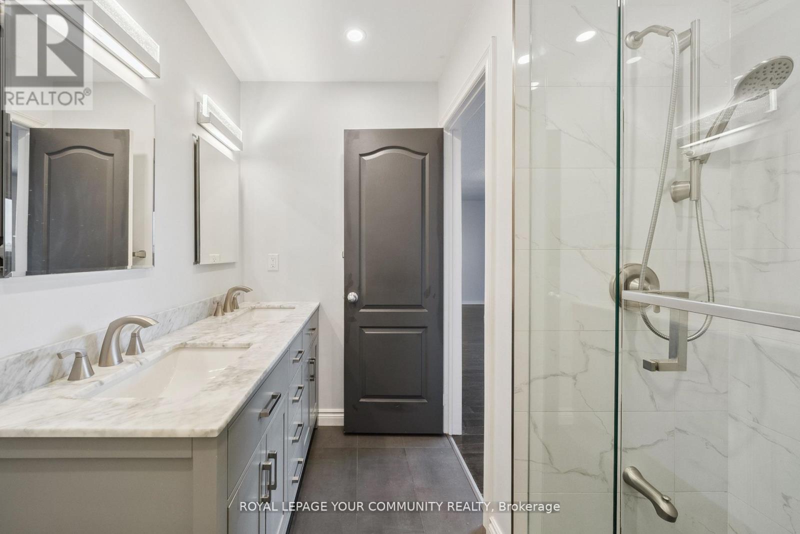 105 Redondo Drive, Vaughan (Beverley Glen), Ontario  L4J 7S6 - Photo 17 - N12138142