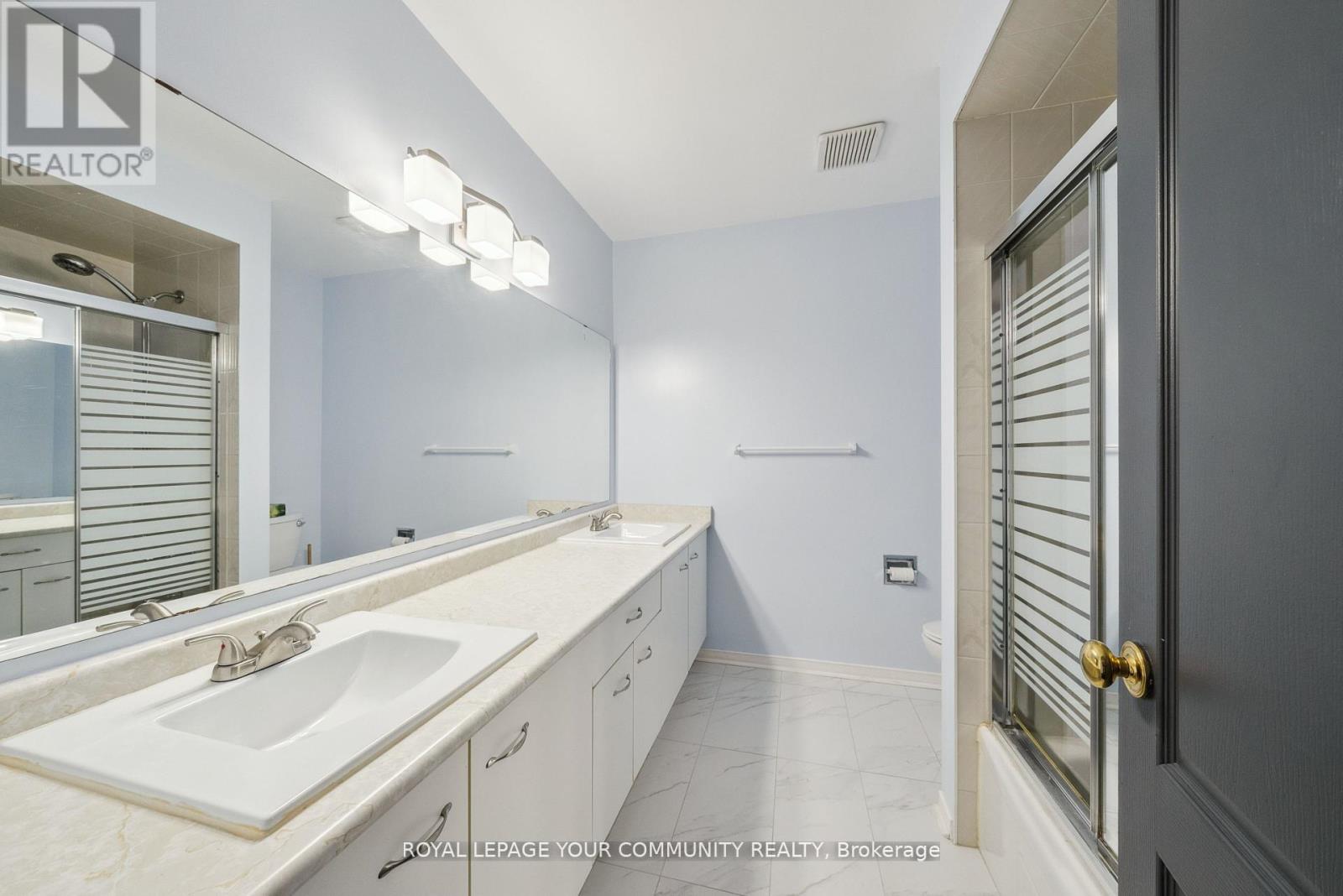105 Redondo Drive, Vaughan (Beverley Glen), Ontario  L4J 7S6 - Photo 26 - N12138142