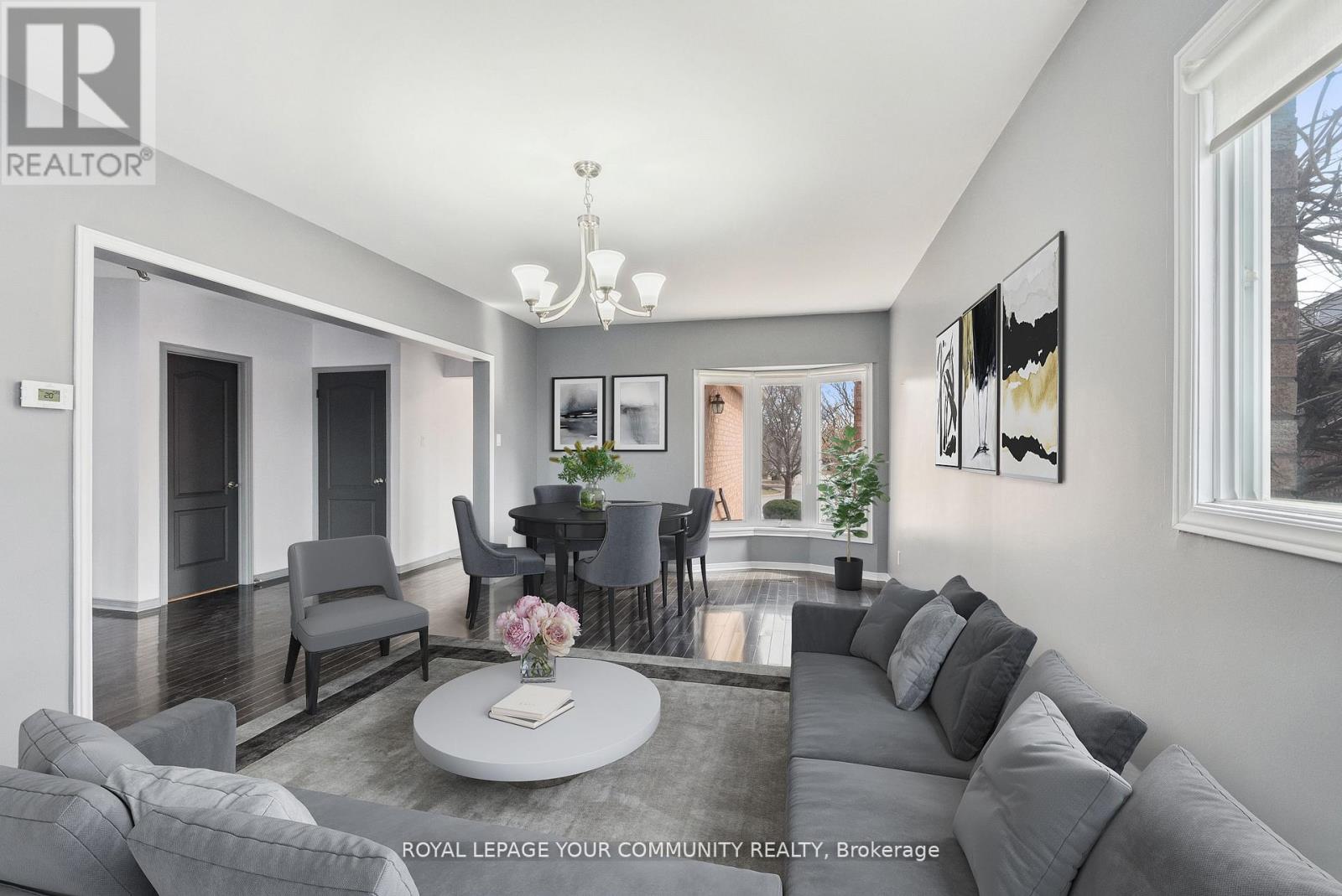 105 Redondo Drive, Vaughan (Beverley Glen), Ontario  L4J 7S6 - Photo 4 - N12138142