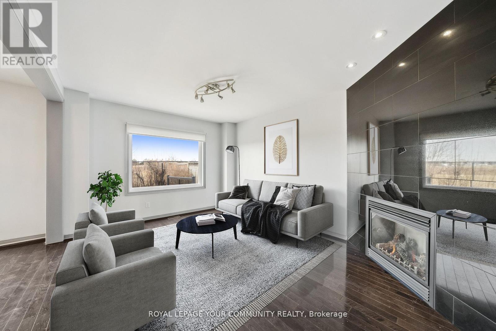 105 Redondo Drive, Vaughan (Beverley Glen), Ontario  L4J 7S6 - Photo 6 - N12138142