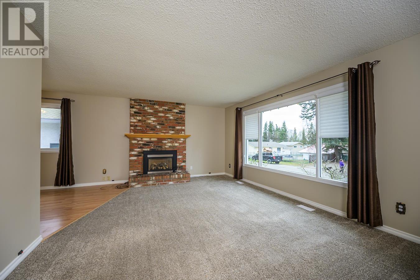 Property at 2240 CALVIN LANE image 4