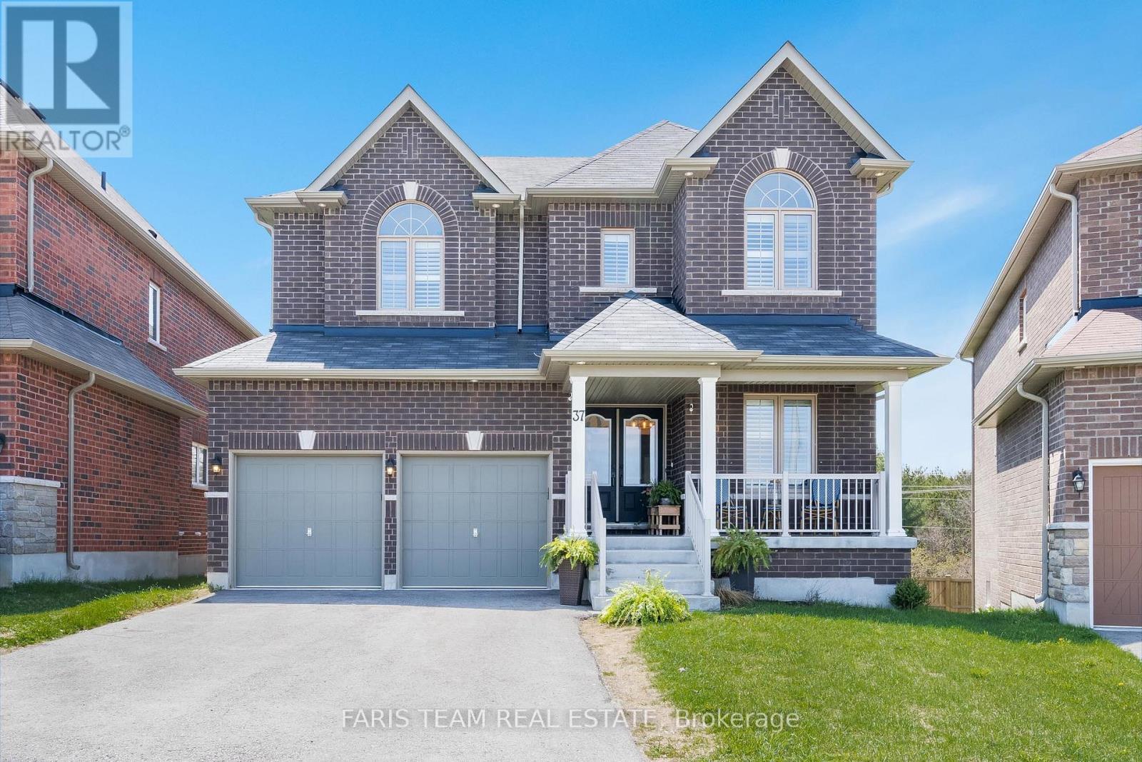 37 MUIRFIELD DRIVE, Barrie, Ontario