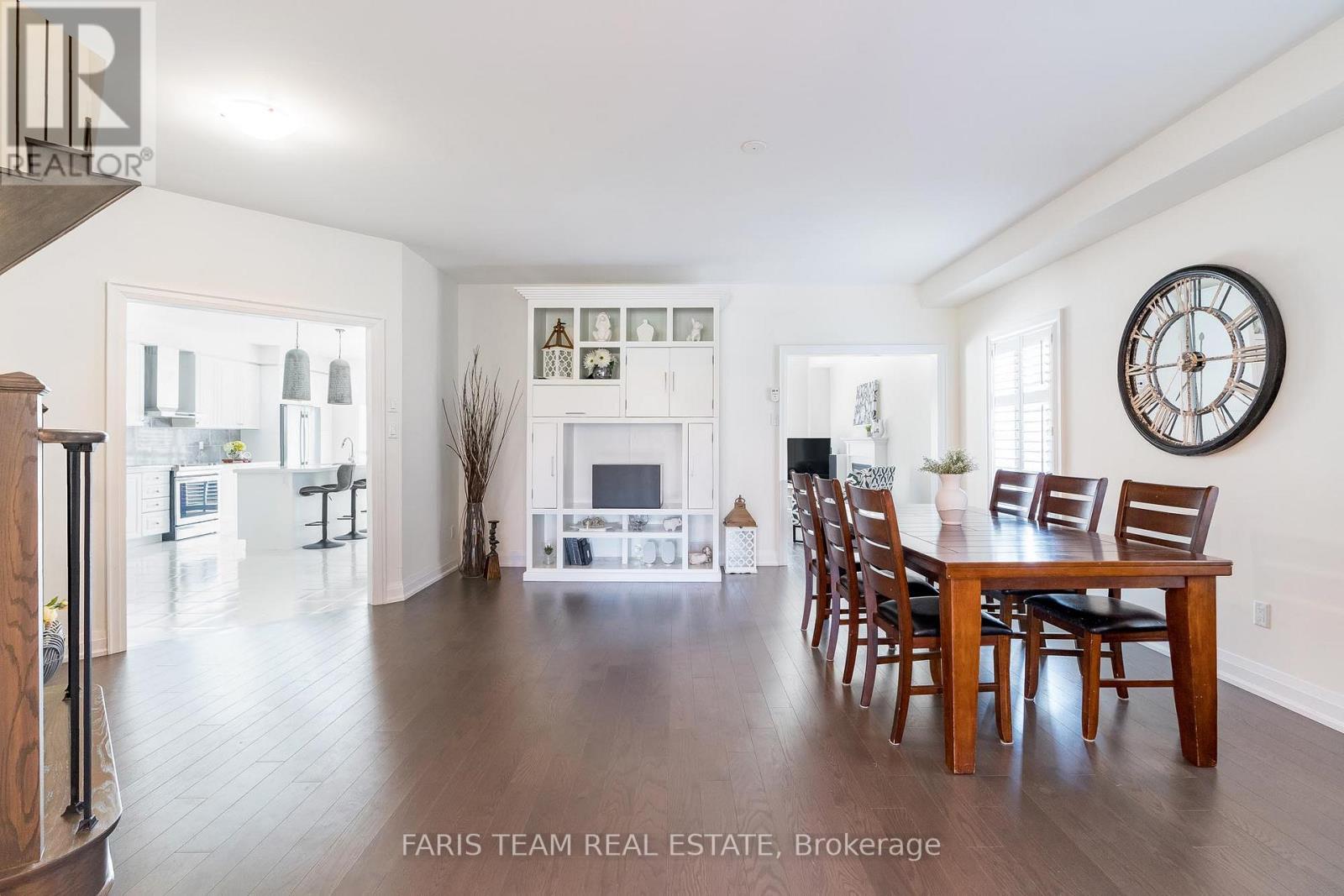 37 Muirfield Drive, Barrie, Ontario  L4N 6J9 - Photo 6 - S12138087