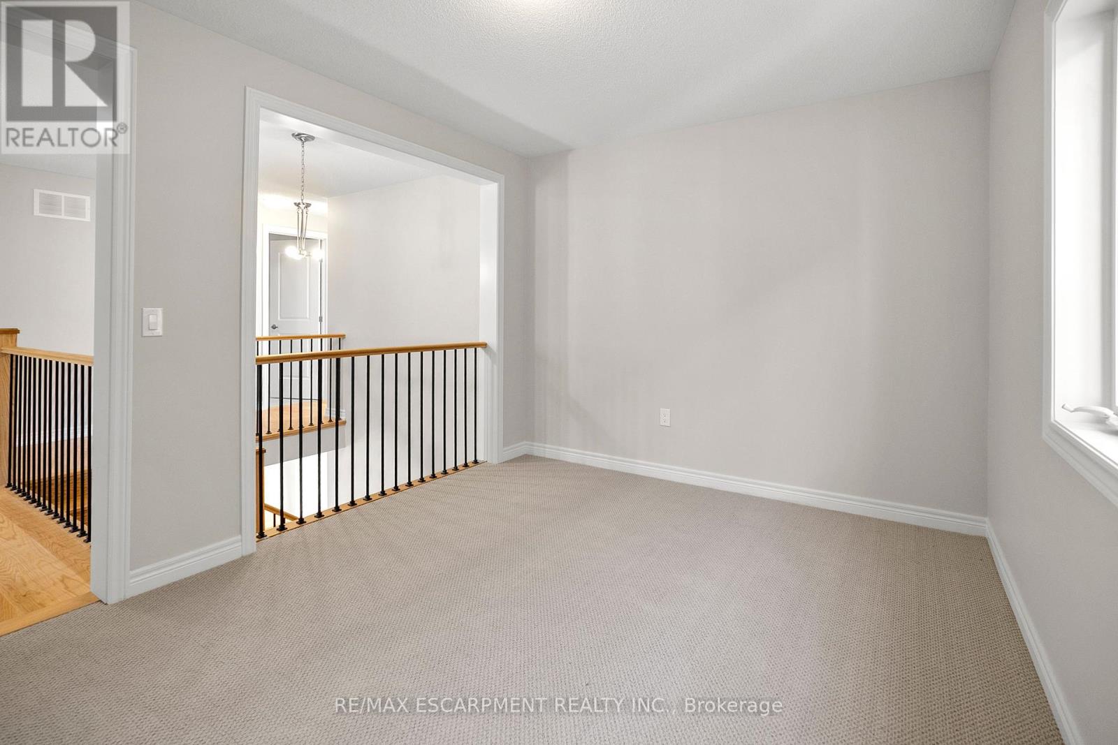 177 Whittington Drive, Hamilton, Ontario  L9K 0H6 - Photo 17 - X12137937