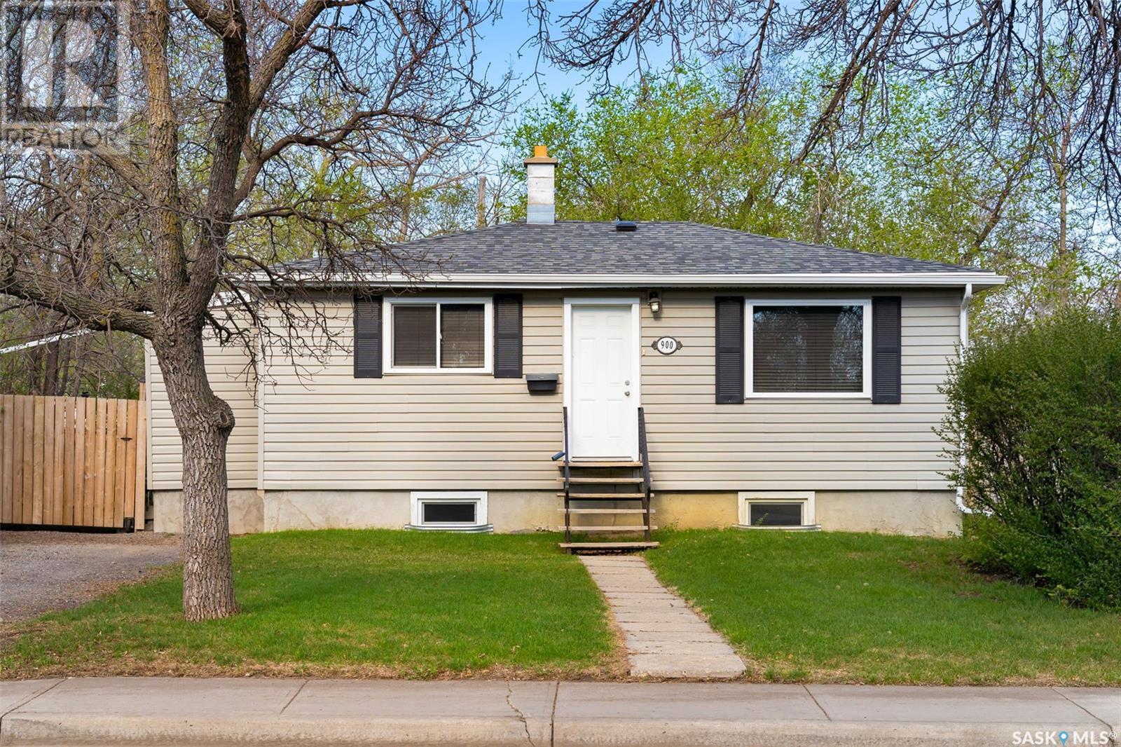 900 Forget STREET, Regina, Saskatchewan