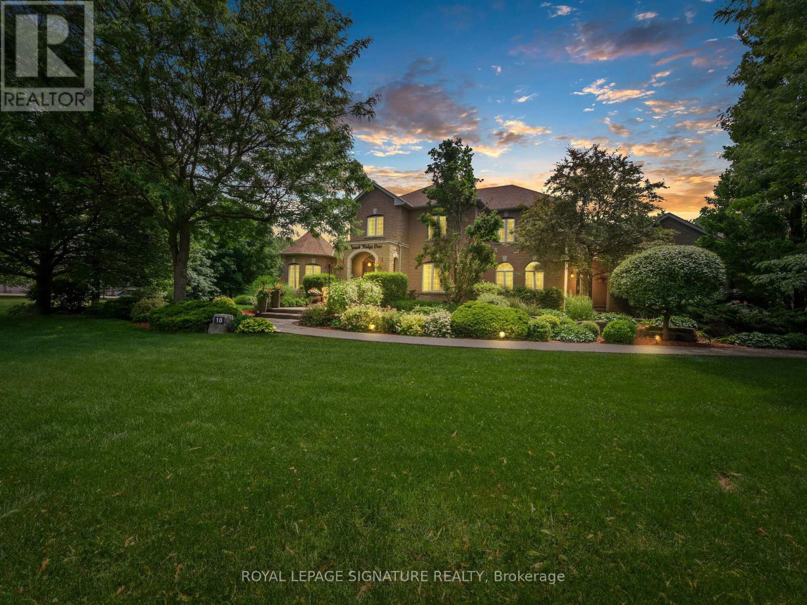 10 FOREST RIDGE CRESCENT, Halton Hills, Ontario