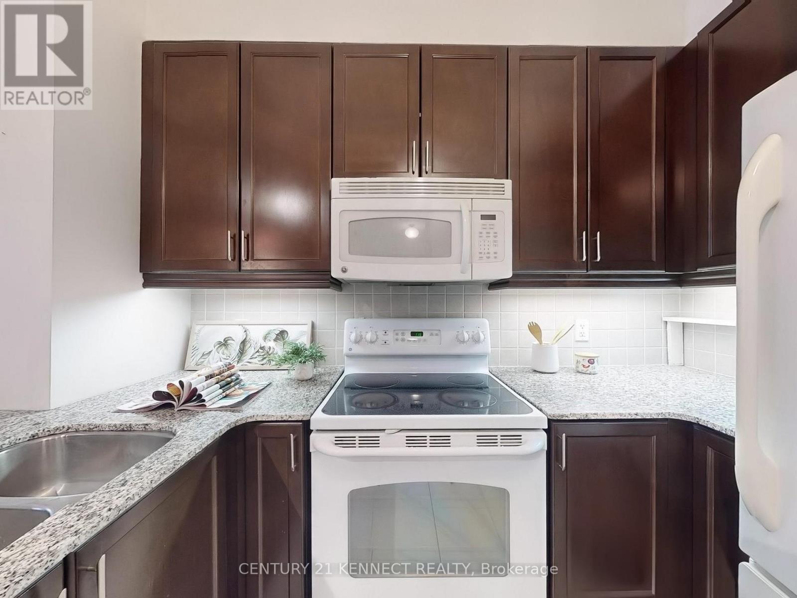 316 - 25 Earlington Avenue E, Toronto, Ontario  M8X 3A3 - Photo 10 - W12138121