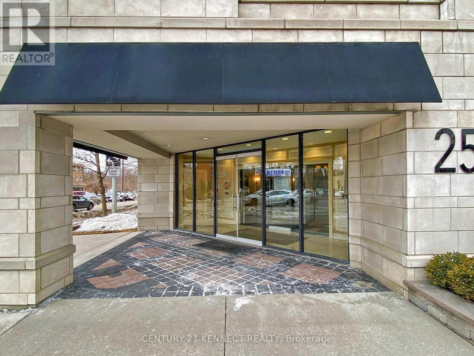 316 - 25 Earlington Avenue E, Toronto, Ontario  M8X 3A3 - Photo 2 - W12138121