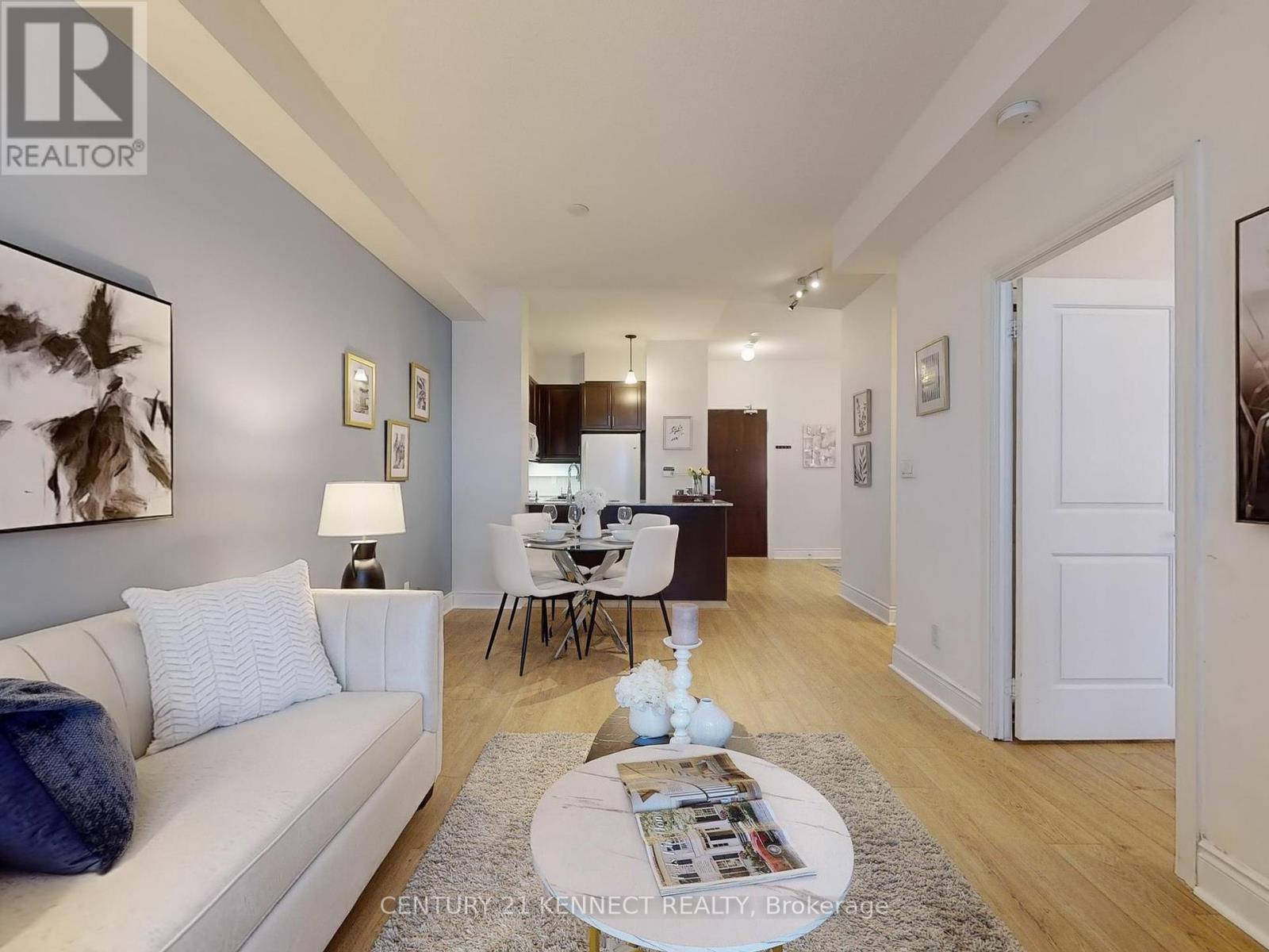 316 - 25 Earlington Avenue E, Toronto, Ontario  M8X 3A3 - Photo 5 - W12138121