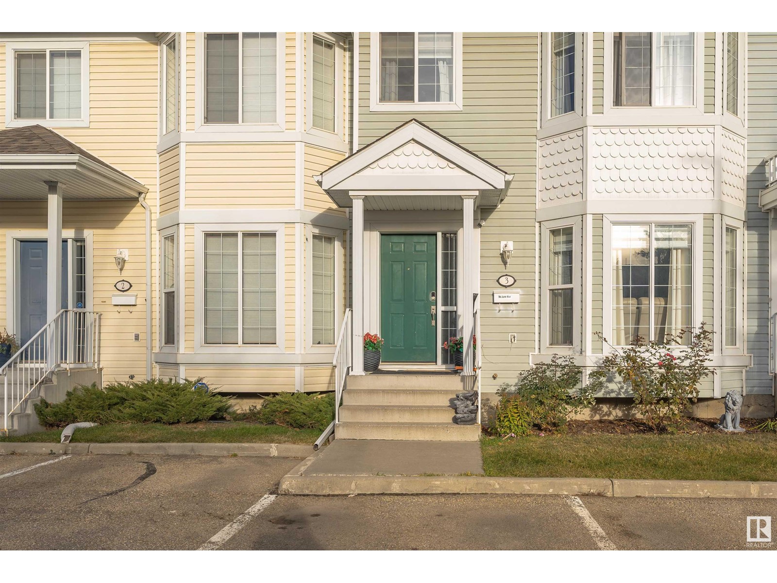 #3 1780 Glastonbury Bv Nw, Edmonton, Alberta  T5T 6P9 - Photo 3 - E4435624