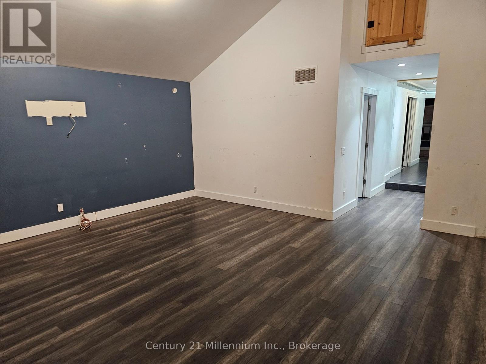 22 Market Street, Collingwood, Ontario  L9Y 3M6 - Photo 4 - S11953192