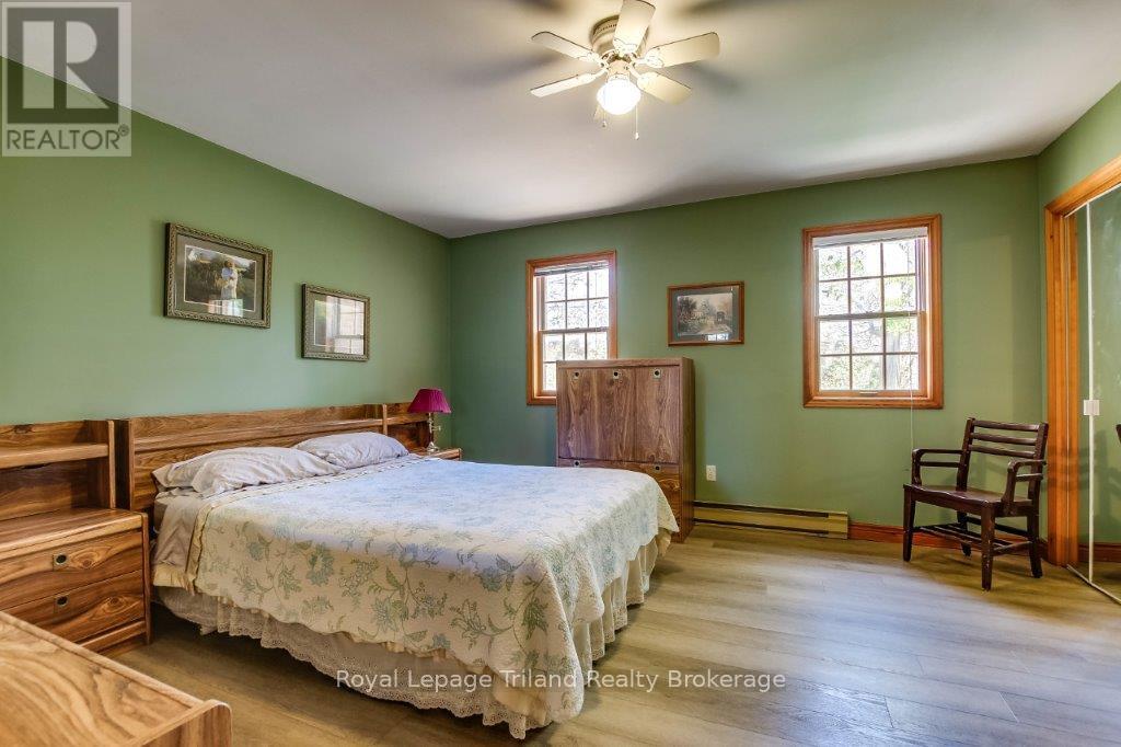 Photo 19 of 34 for 50 Warwick Avenue N