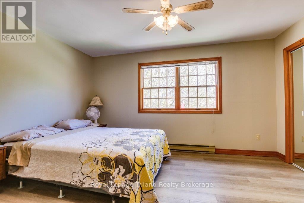 Photo 22 of 34 for 50 Warwick Avenue N