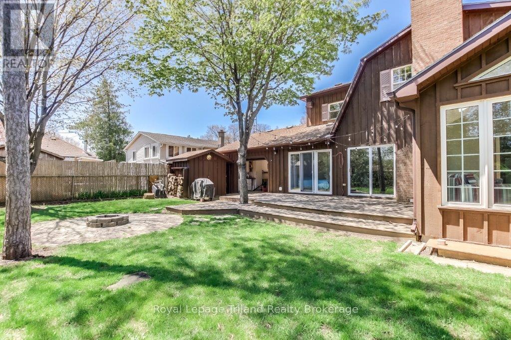 Photo 28 of 34 for 50 Warwick Avenue N