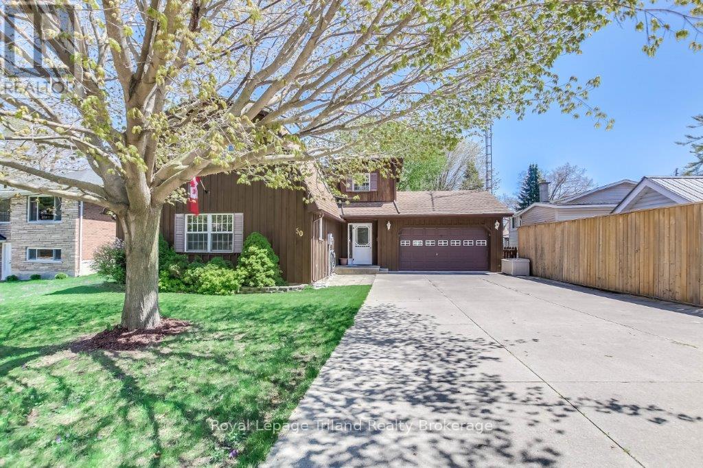 Photo 30 of 34 for 50 Warwick Avenue N