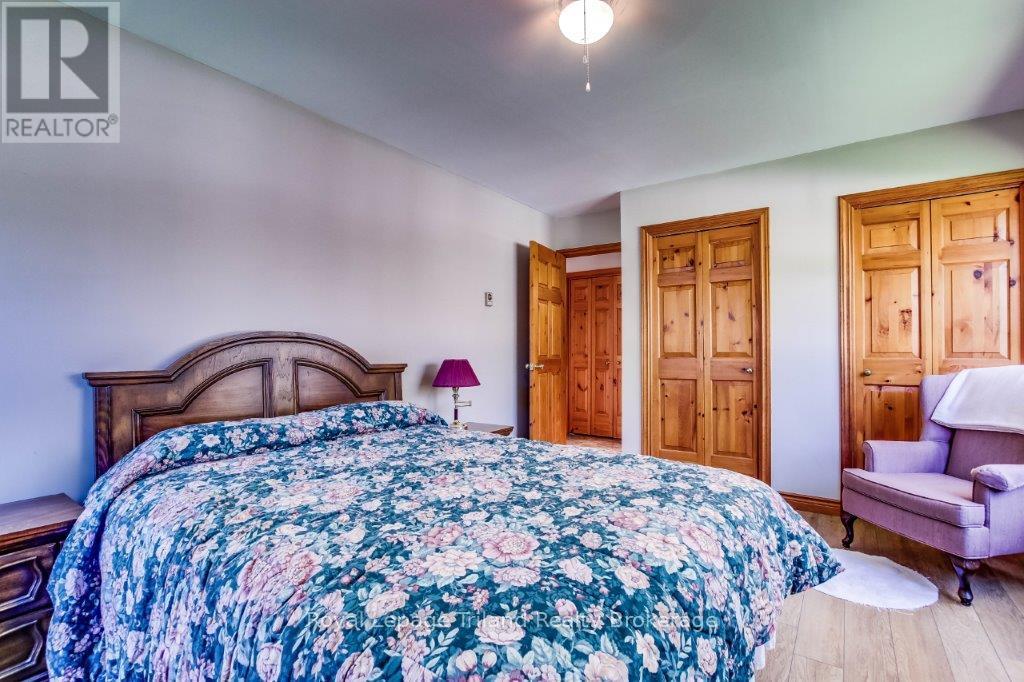 Photo 9 of 34 for 50 Warwick Avenue N