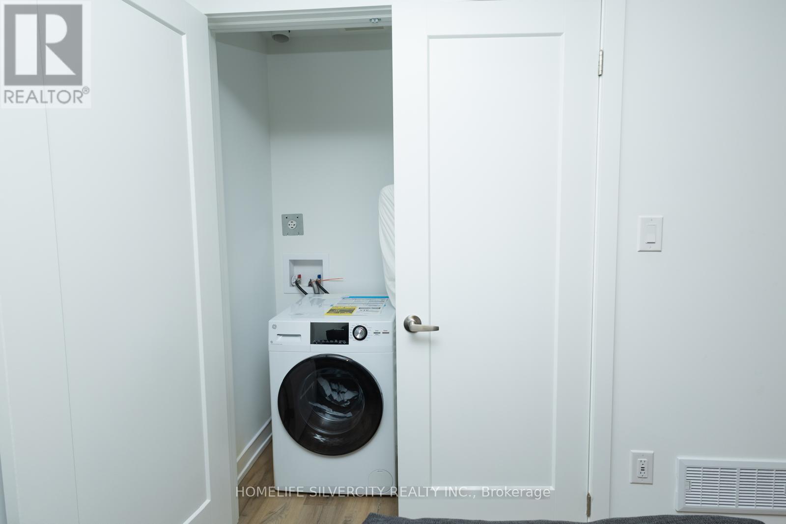 211 - 4263 Fourth Avenue, Niagara Falls, Ontario  L2E 0C2 - Photo 10 - X12138125